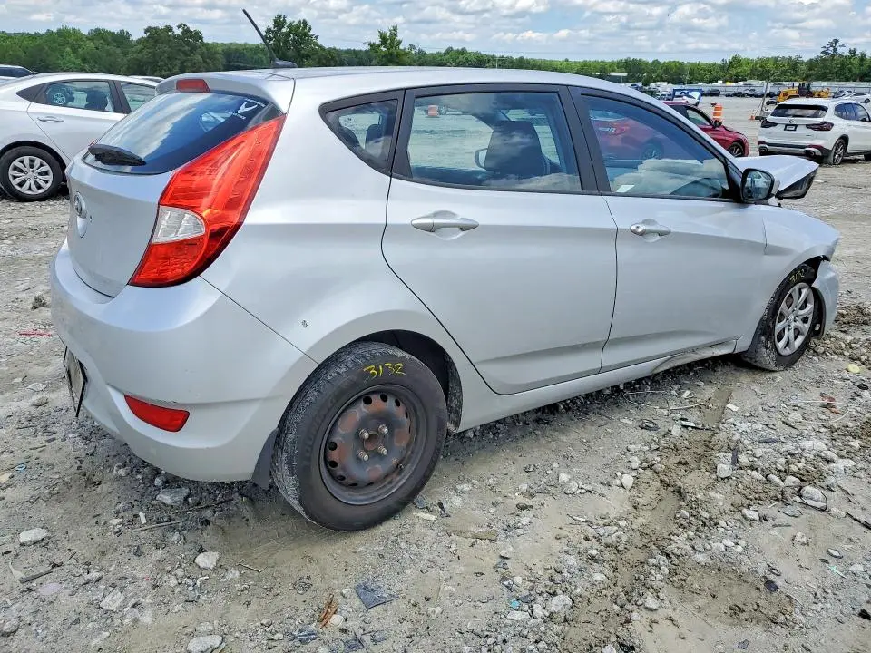 2012 HYUNDAI ACCENT GS  