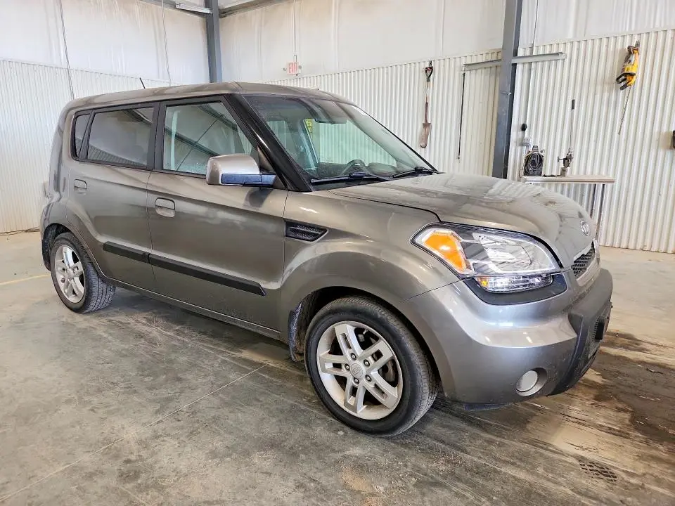 2010 KIA SOUL +  