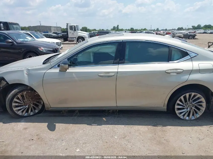 2022 LEXUS ES 300H ULTRA LUXURY