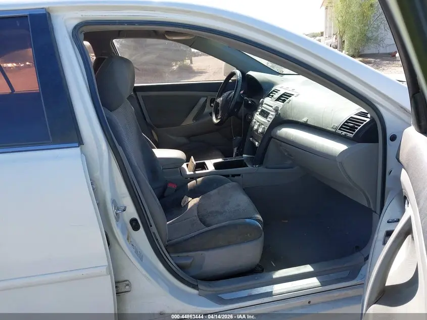2010 TOYOTA CAMRY SE