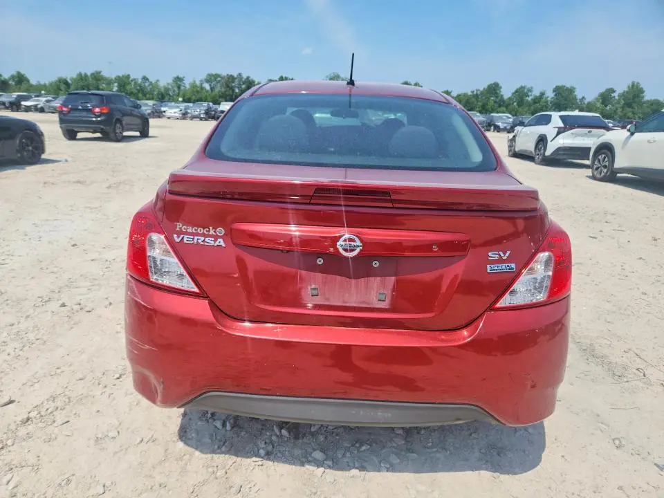 2018 NISSAN VERSA SV  