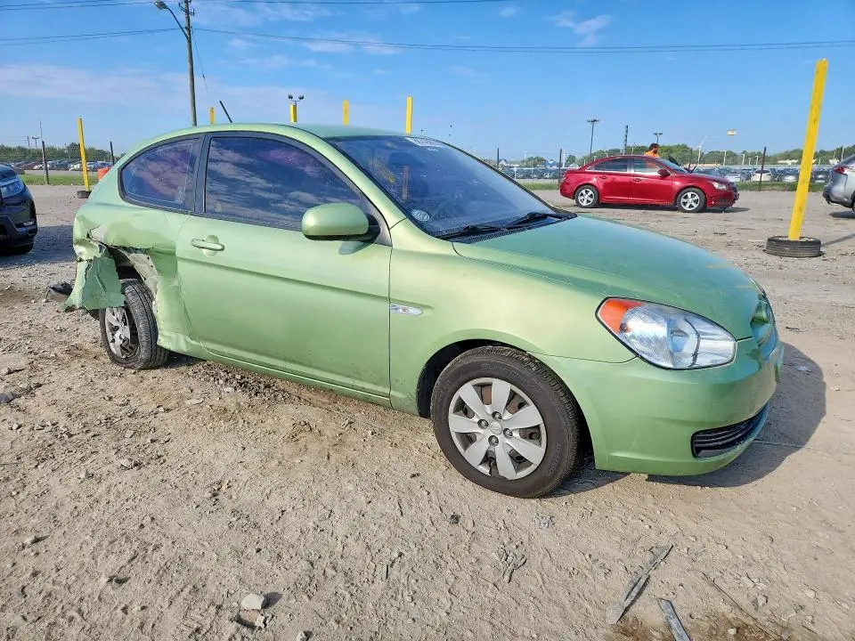 2010 HYUNDAI ACCENT GS  