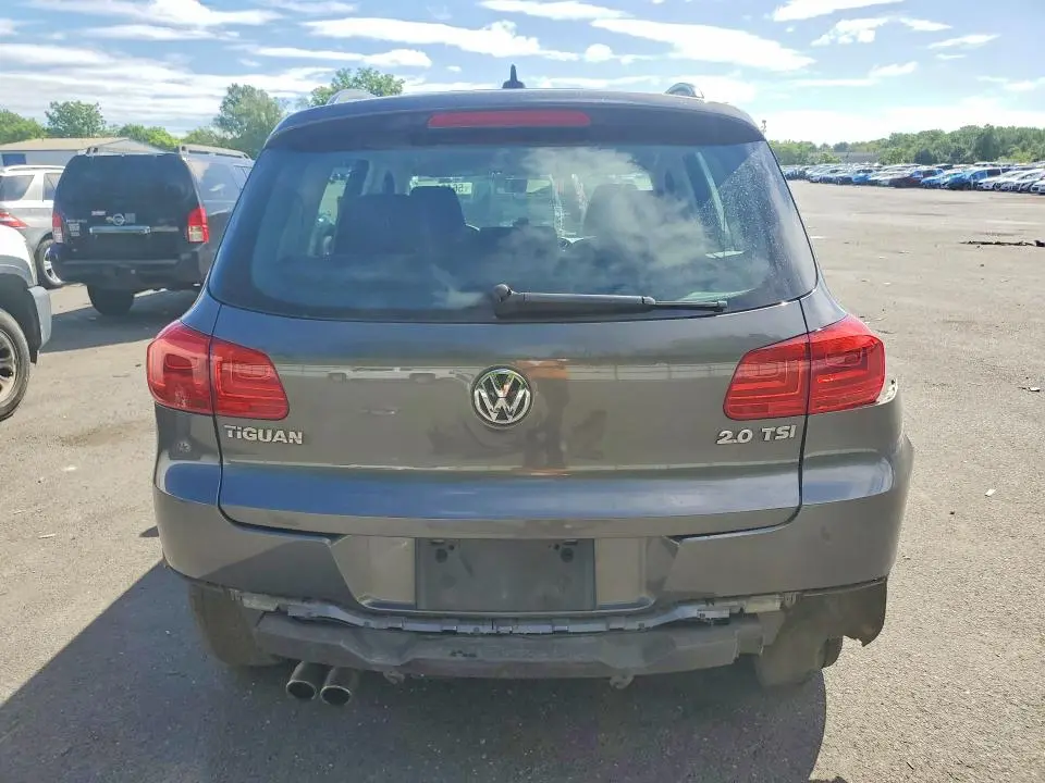 2015 VOLKSWAGEN TIGUAN S  