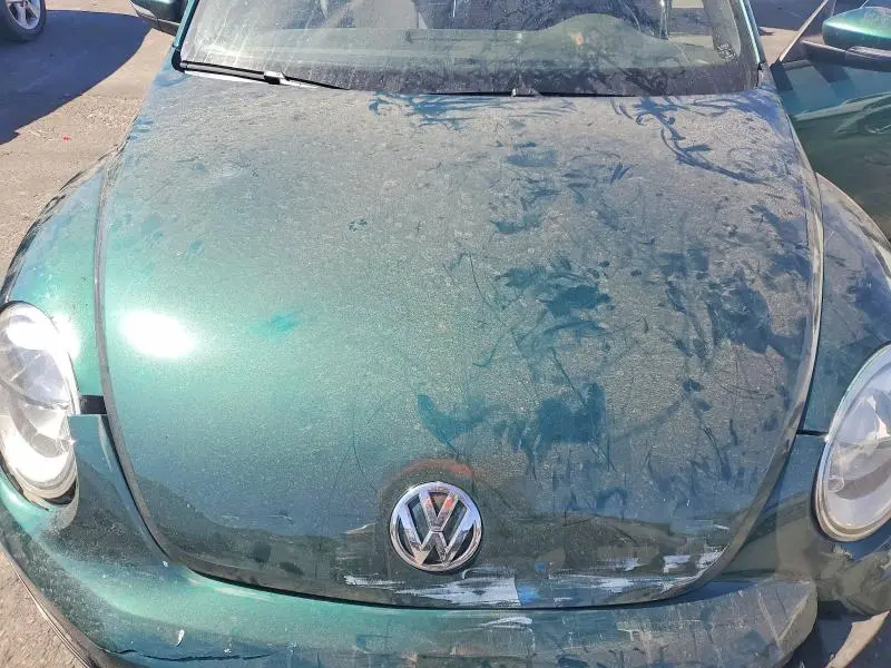 2018 VOLKSWAGEN BEETLE S  