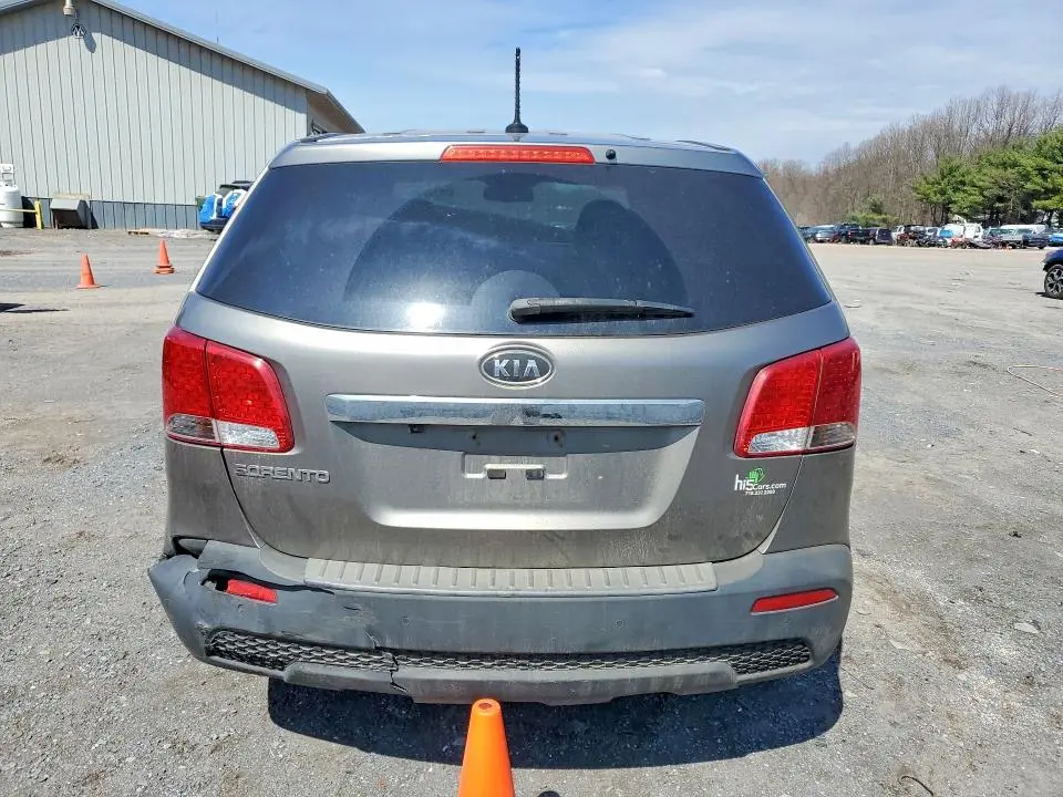 2013 KIA SORENTO LX  