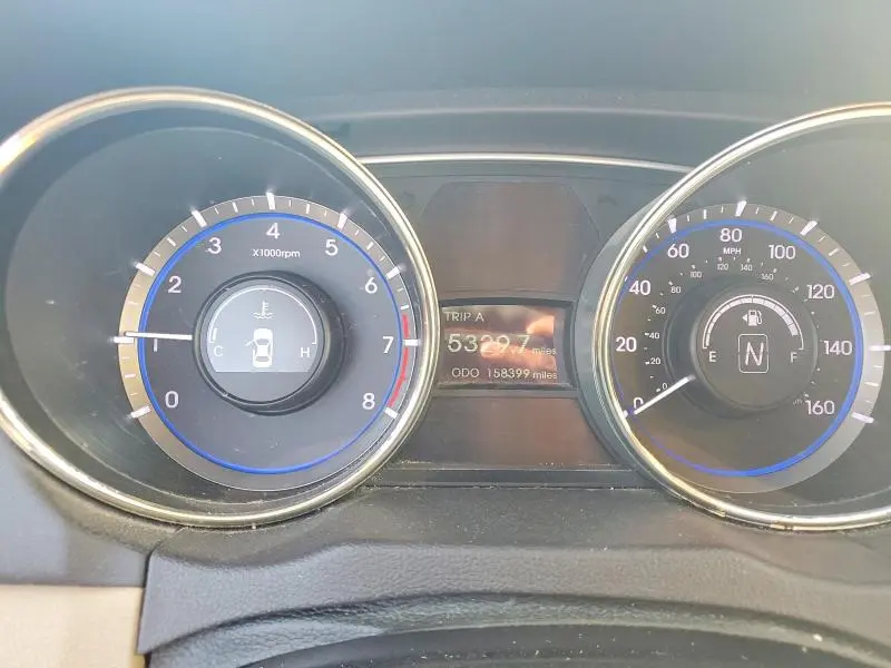 2011 HYUNDAI SONATA GLS  