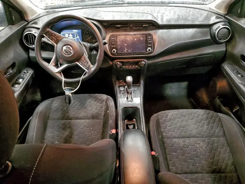 2021 NISSAN KICKS SV  