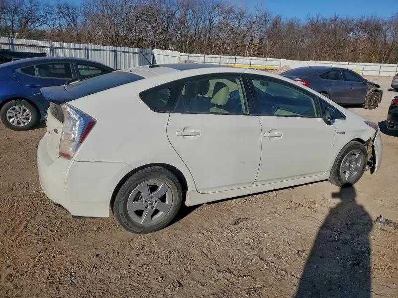 2011 TOYOTA PRIUS   
