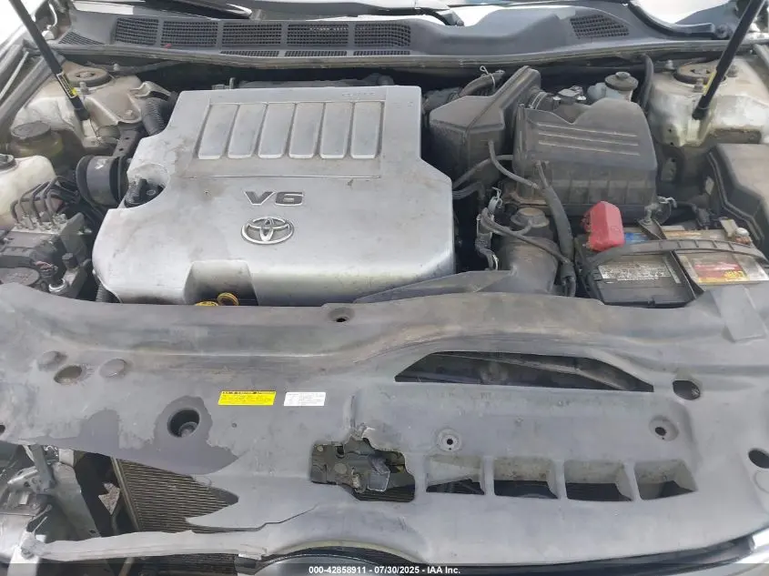 2011 TOYOTA AVALON  