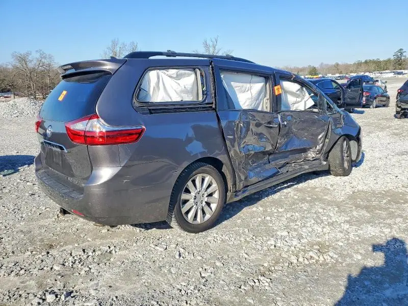 2016 TOYOTA SIENNA XLE  