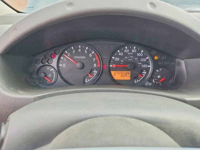 2011 NISSAN FRONTIER SV V6  