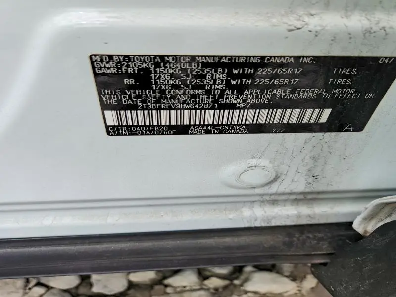2017 TOYOTA RAV4 LE  