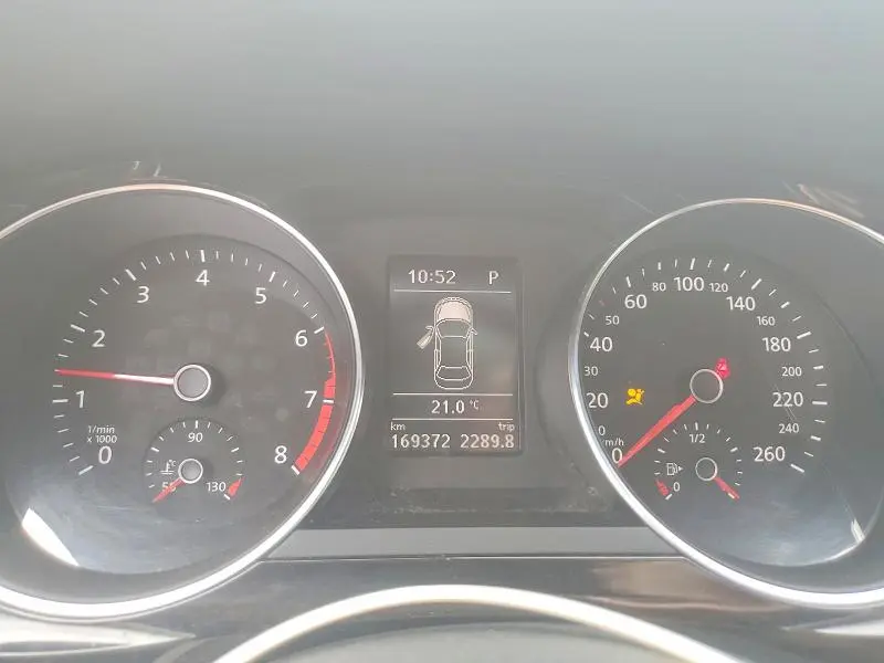 2017 VOLKSWAGEN JETTA SE  