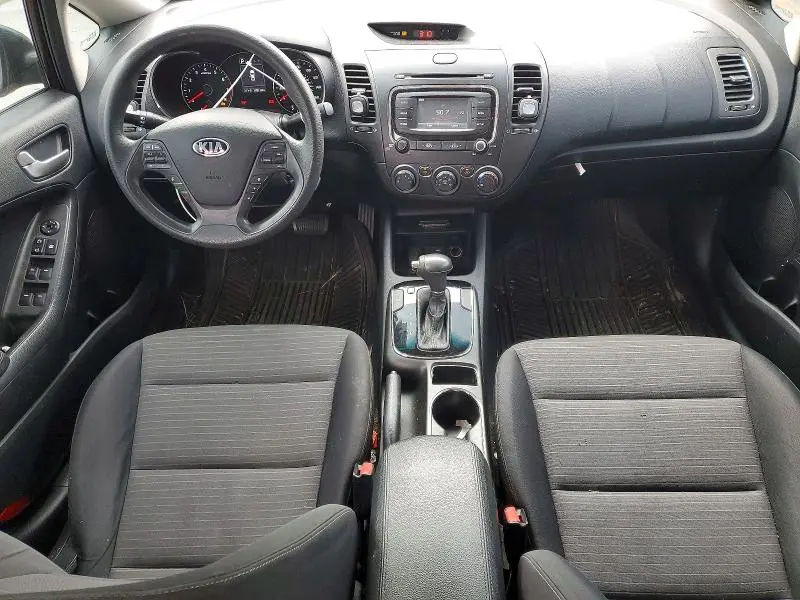 2017 KIA FORTE LX  