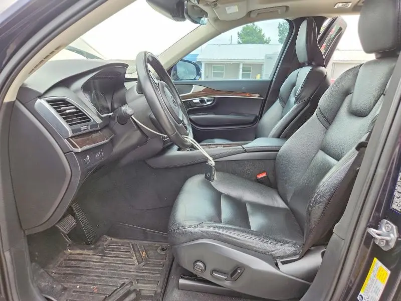 2019 VOLVO XC90 T6 MOMENTUM  
