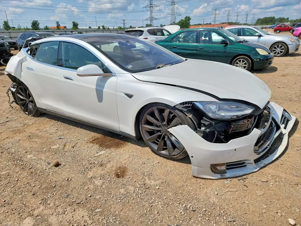 2015 TESLA MODEL S   