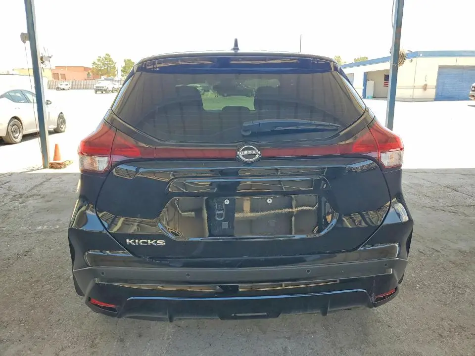 2024 NISSAN KICKS S  