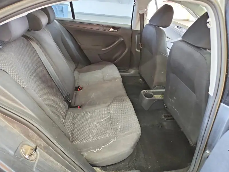 2011 VOLKSWAGEN JETTA BASE  