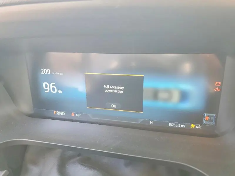 2025 FORD F150 LIGHTNING PRO  