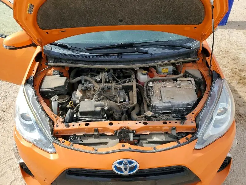 2015 TOYOTA PRIUS C TWO  