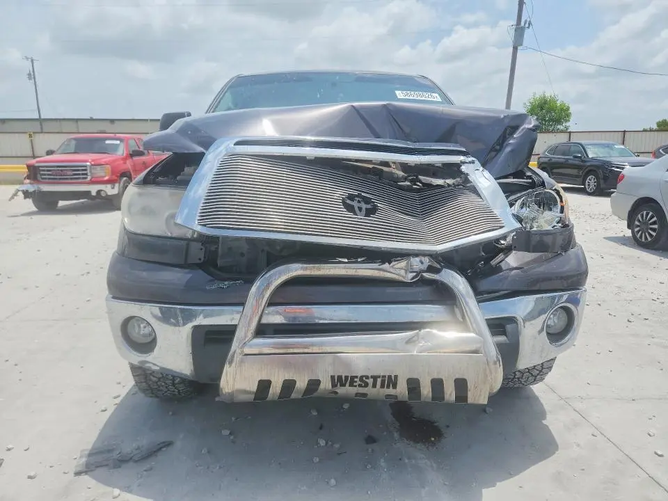 2011 TOYOTA TUNDRA   