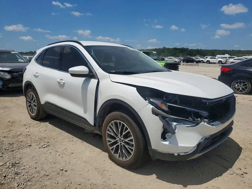 2026 FORD ESCAPE   