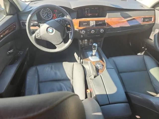 2010 BMW 528 I  