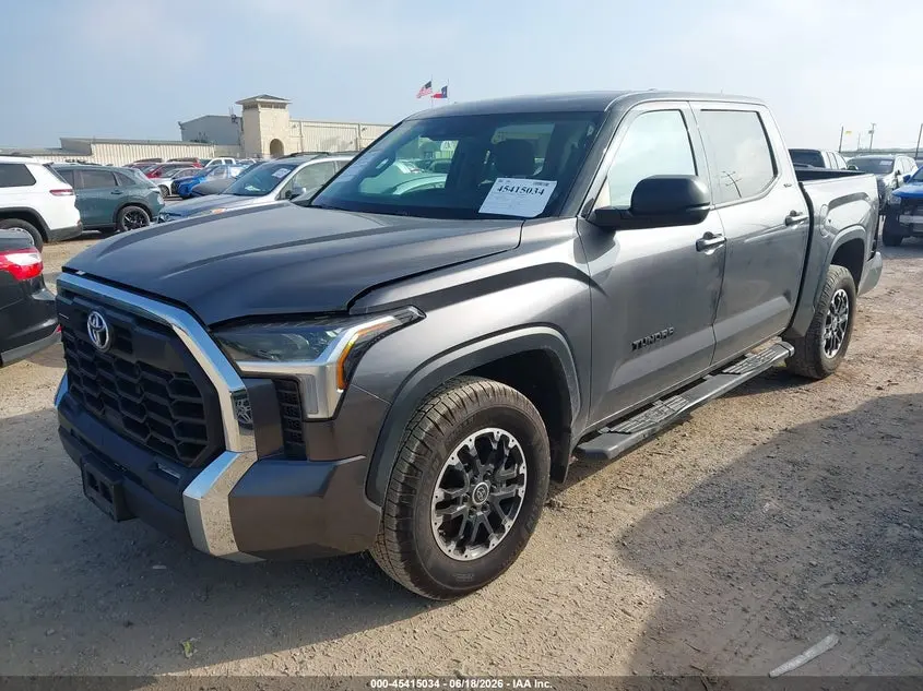 2022 TOYOTA TUNDRA SR5