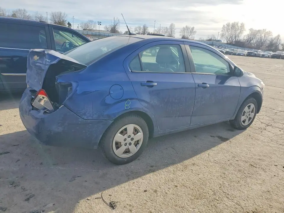 2013 CHEVROLET SONIC LS  