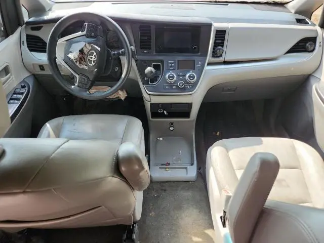 2017 TOYOTA SIENNA   