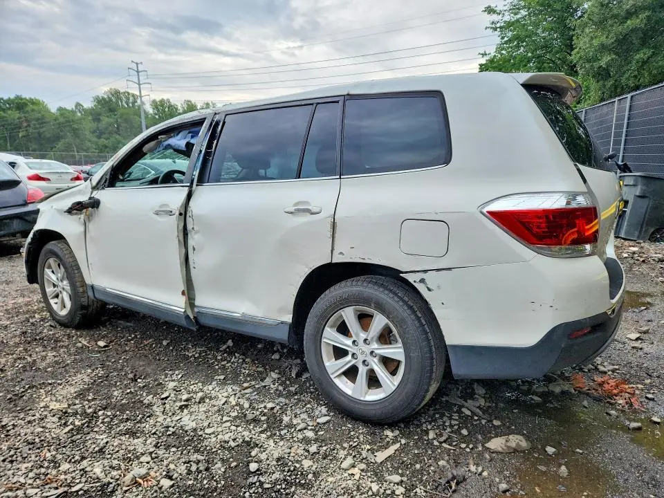 2011 TOYOTA HIGHLANDER BASE  