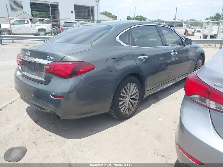 2015 INFINITI Q70L 3.7