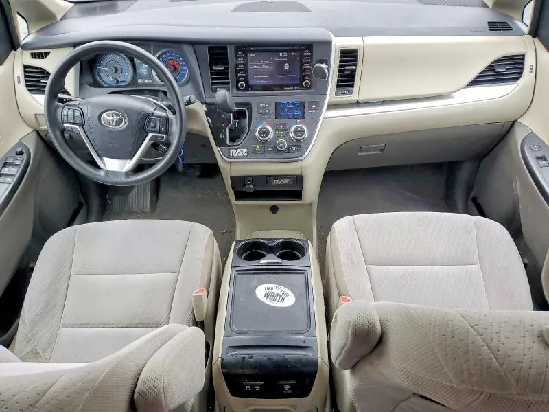 2020 TOYOTA SIENNA LE 8-PASSENGER  