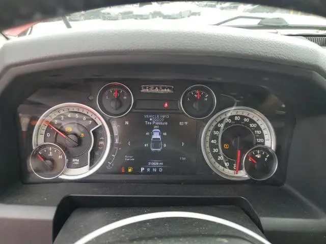 2016 RAM 1500 SLT  