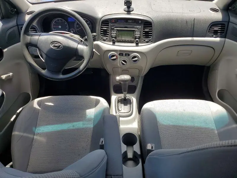 2011 HYUNDAI ACCENT GLS  