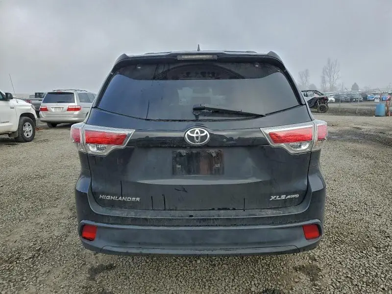 2015 TOYOTA HIGHLANDER XLE  
