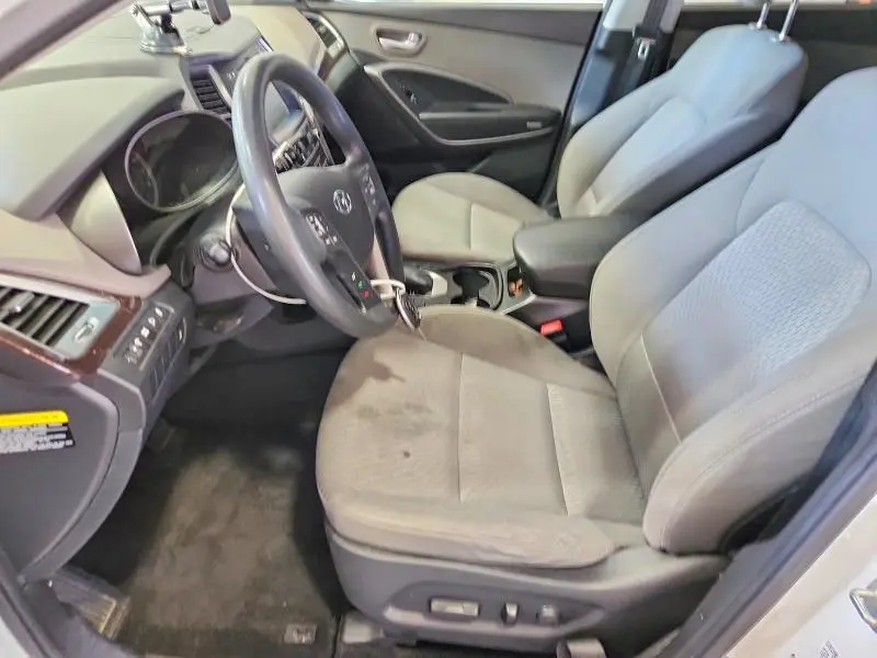 2018 HYUNDAI SANTA FE SE  