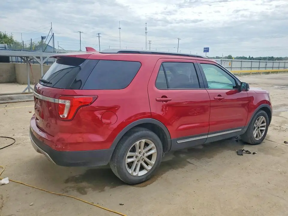 2017 FORD EXPLORER XLT  