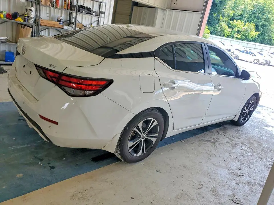 2022 NISSAN SENTRA SV  