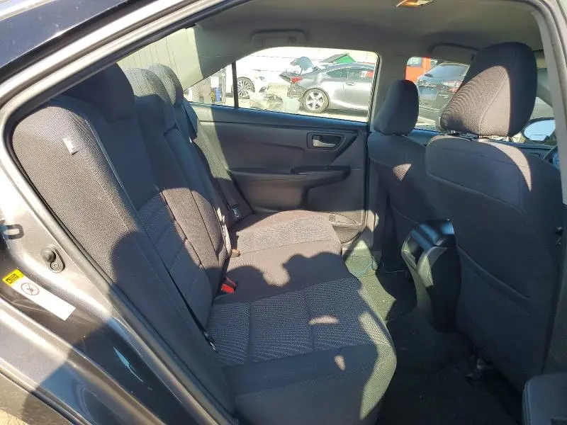 2016 TOYOTA CAMRY LE  