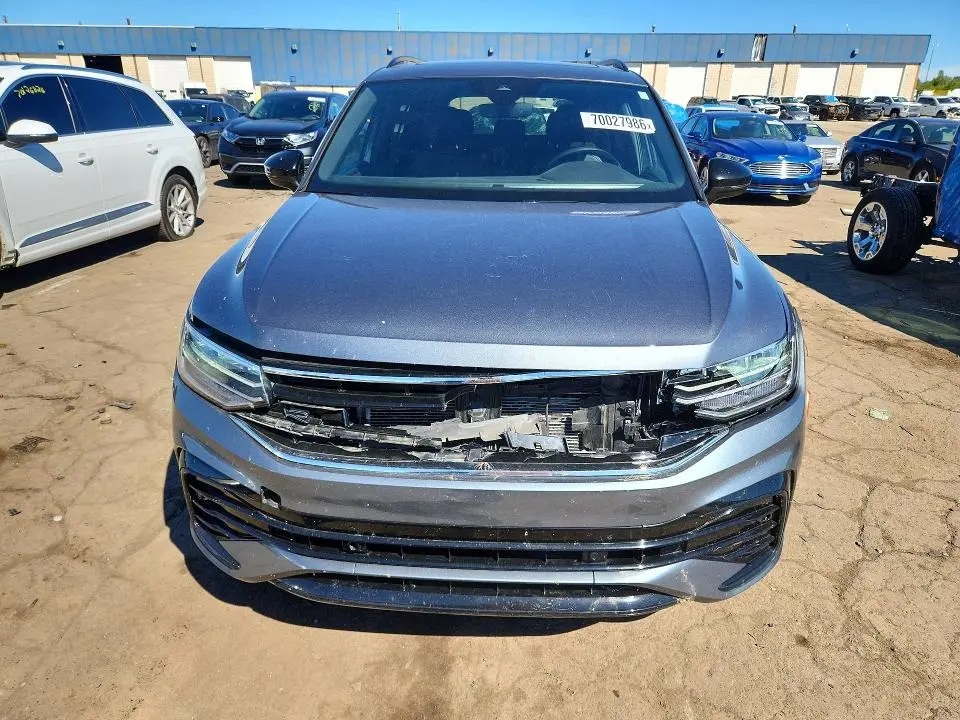 2022 VOLKSWAGEN TIGUAN SE R-LINE BLACK  