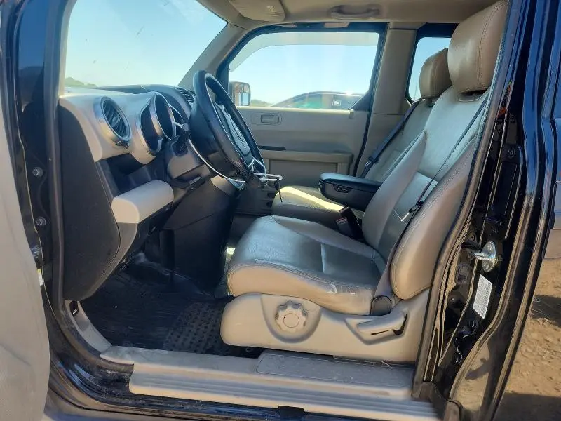 2011 HONDA ELEMENT LX  
