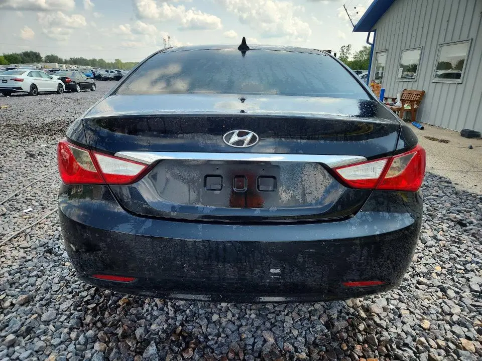 2011 HYUNDAI SONATA GLS  