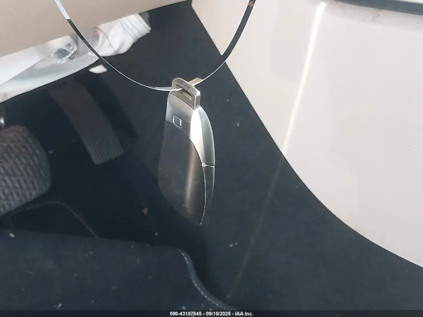 2021 MERCEDES-BENZ GLB 250  