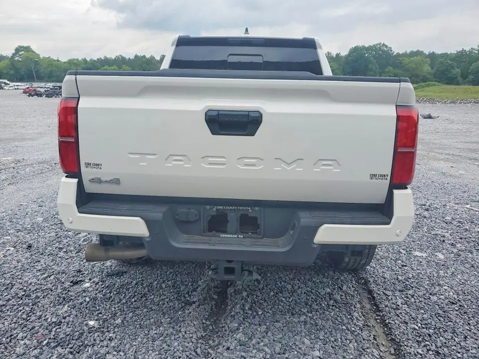 2024 TOYOTA TACOMA SR5  