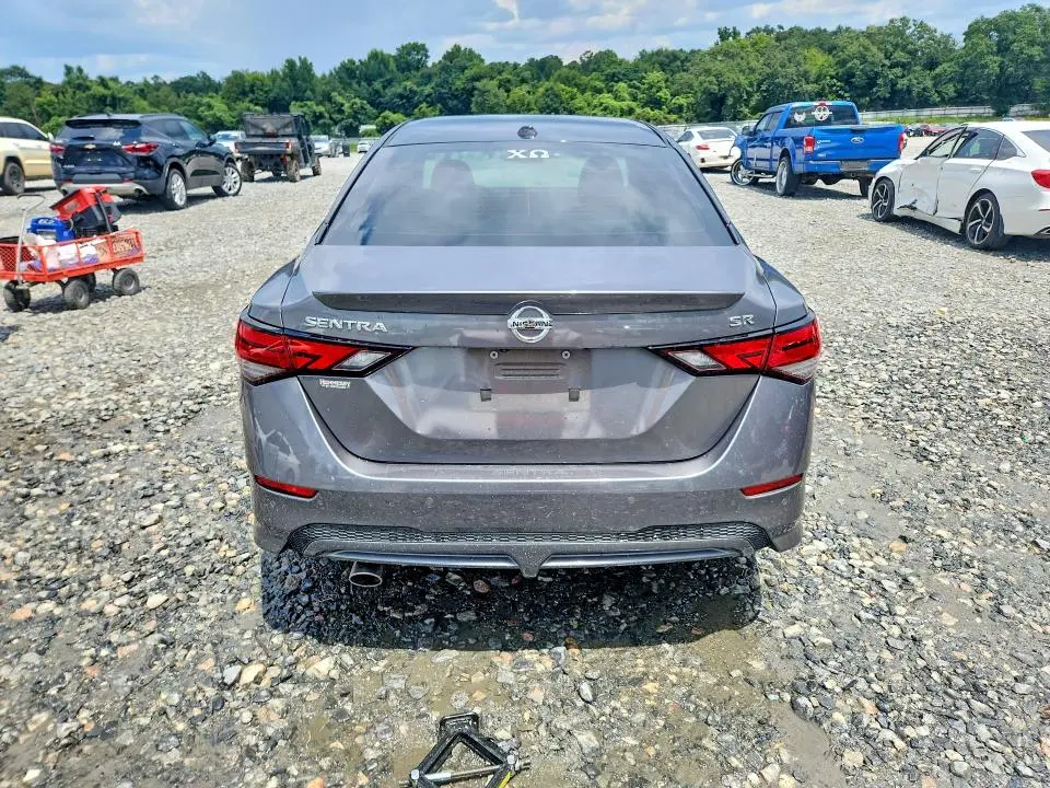 2021 NISSAN SENTRA SR  
