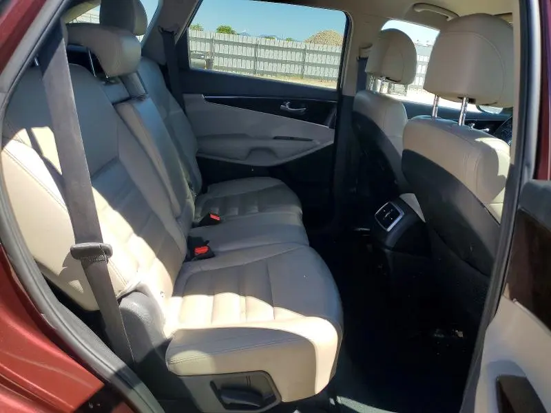 2017 KIA SORENTO LX  