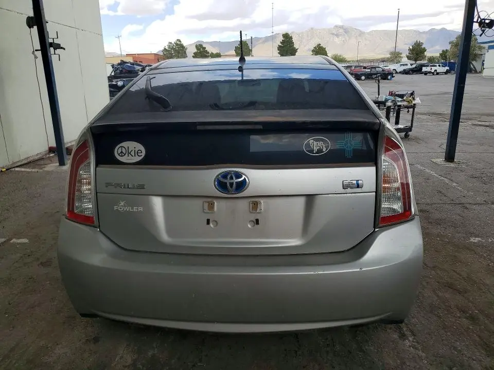 2013 TOYOTA PRIUS TWO  