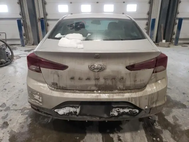 2019 HYUNDAI ELANTRA SE  
