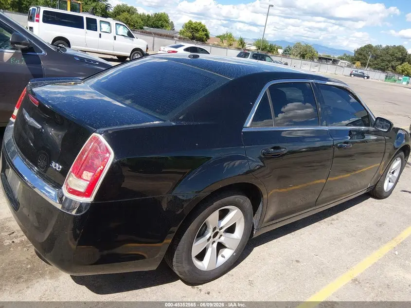 2012 CHRYSLER 300  